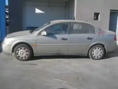 Véhicule à la ferraille opel vectra c berlina club de l'année 2003 alimenté z18xe
