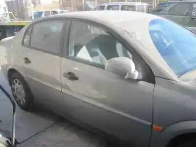 Véhicule à la ferraille opel vectra c berlina club de l'année 2003 alimenté z18xe