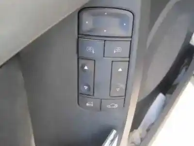 Véhicule à la ferraille opel vectra c berlina club de l'année 2003 alimenté z18xe
