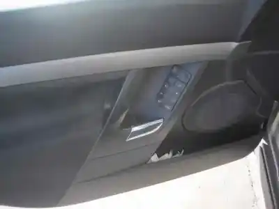 Véhicule à la ferraille opel vectra c berlina club de l'année 2003 alimenté z18xe