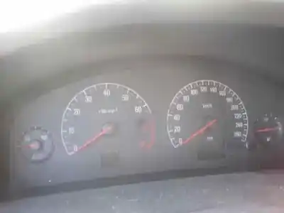 Véhicule à la ferraille opel vectra c berlina club de l'année 2003 alimenté z18xe