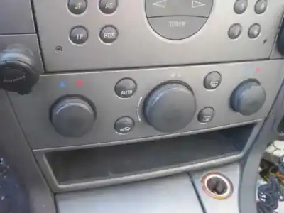 Véhicule à la ferraille opel vectra c berlina club de l'année 2003 alimenté z18xe