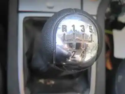 Véhicule à la ferraille opel vectra c berlina club de l'année 2003 alimenté z18xe