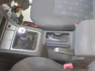 Véhicule à la ferraille opel vectra c berlina club de l'année 2003 alimenté z18xe