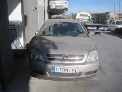 Véhicule à la ferraille opel vectra c berlina club de l'année 2003 alimenté z18xe