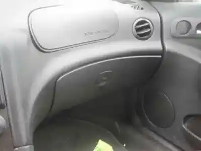 Veicolo di demolizione alfa romeo 156 (116) 1.6 16v cat dell'anno 2001 alimentato ar67601