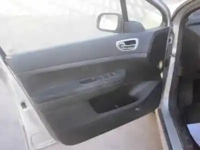 Sloopvoertuig peugeot 307 (s1) * van het jaar 2002 aangedreven rhy