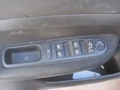 Sloopvoertuig peugeot 307 (s1) * van het jaar 2002 aangedreven rhy