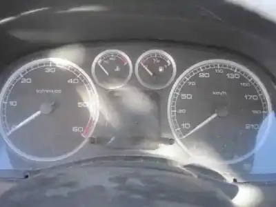 Sloopvoertuig peugeot 307 (s1) * van het jaar 2002 aangedreven rhy