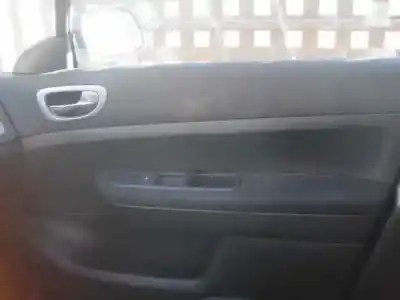 Sloopvoertuig peugeot 307 (s1) * van het jaar 2002 aangedreven rhy
