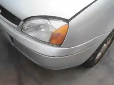 Veículo de Sucata ford fiesta berlina ghia do ano 2002 alimentado dhf