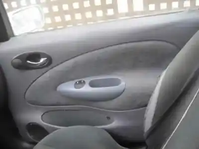 Veículo de Sucata ford fiesta berlina ghia do ano 2002 alimentado dhf