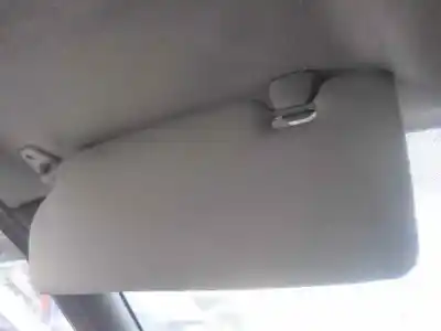 Veículo de Sucata ford fiesta berlina ghia do ano 2002 alimentado dhf