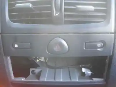 Здавання транспортного засобу renault clio ii fase ii (b/cb0) authentique року 2003 потужний k9k a7
