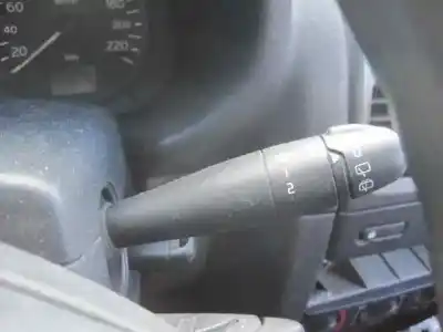 Здавання транспортного засобу renault clio ii fase ii (b/cb0) authentique року 2003 потужний k9k a7