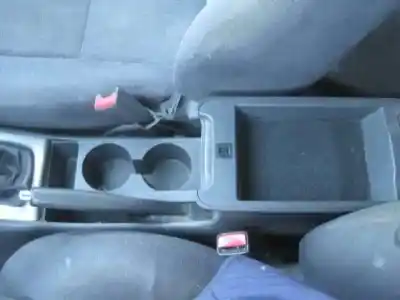 Veículo de Sucata toyota corolla (e12) 1.6 16v do ano 2002 alimentado 3zz-fe