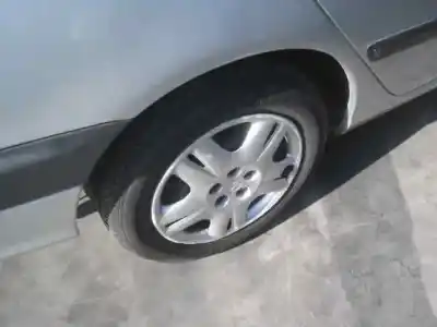 Veículo de Sucata toyota                                             avensis berlina (t25)                                                                                                                                                                                                                                      1.8 sol sedán                                                                                                                                                                                                                                              do ano 2002 alimentado 1zzfe