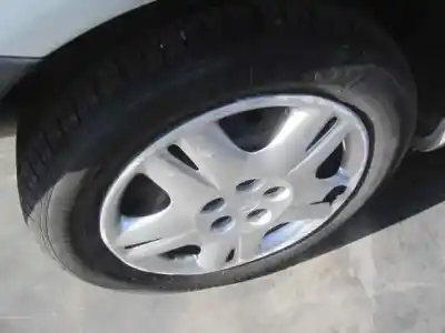 Veículo de Sucata toyota                                             avensis berlina (t25)                                                                                                                                                                                                                                      1.8 sol sedán                                                                                                                                                                                                                                              do ano 2002 alimentado 1zzfe