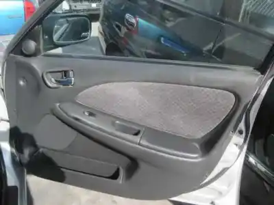 Veículo de Sucata toyota                                             avensis berlina (t25)                                                                                                                                                                                                                                      1.8 sol sedán                                                                                                                                                                                                                                              do ano 2002 alimentado 1zzfe