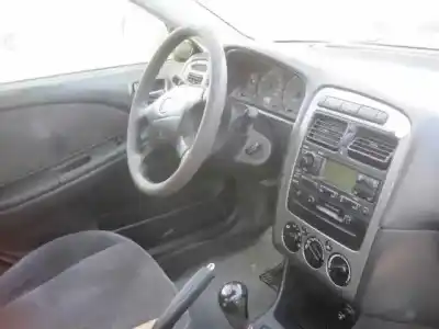 Veículo de Sucata toyota                                             avensis berlina (t25)                                                                                                                                                                                                                                      1.8 sol sedán                                                                                                                                                                                                                                              do ano 2002 alimentado 1zzfe