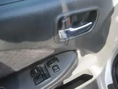 Veículo de Sucata toyota                                             avensis berlina (t25)                                                                                                                                                                                                                                      1.8 sol sedán                                                                                                                                                                                                                                              do ano 2002 alimentado 1zzfe