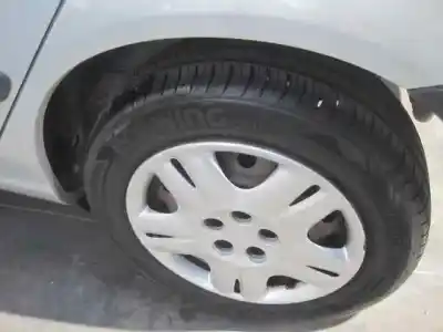 Veículo de Sucata toyota                                             avensis berlina (t25)                                                                                                                                                                                                                                      1.8 sol sedán                                                                                                                                                                                                                                              do ano 2002 alimentado 1zzfe