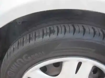 Veículo de Sucata toyota                                             avensis berlina (t25)                                                                                                                                                                                                                                      1.8 sol sedán                                                                                                                                                                                                                                              do ano 2002 alimentado 1zzfe