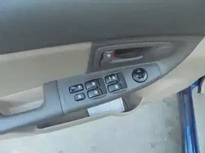 Veículo de Sucata kia cerato 2.0 lx crdi familiar do ano 2005 alimentado d4ea