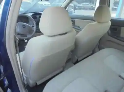Veículo de Sucata kia cerato 2.0 lx crdi familiar do ano 2005 alimentado d4ea