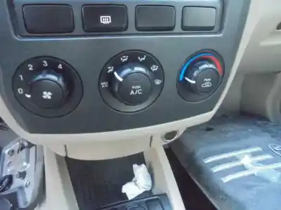 Veículo de Sucata kia cerato 2.0 lx crdi familiar do ano 2005 alimentado d4ea