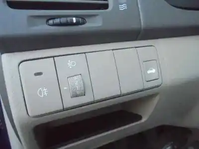 Veículo de Sucata kia cerato 2.0 lx crdi familiar do ano 2005 alimentado d4ea