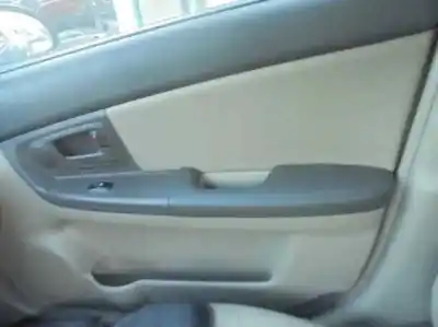 Veículo de Sucata kia cerato 2.0 lx crdi familiar do ano 2005 alimentado d4ea