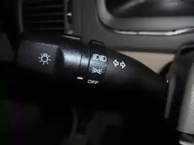 Veículo de Sucata kia cerato 2.0 lx crdi familiar do ano 2005 alimentado d4ea