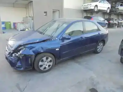 Veículo de Sucata kia cerato 2.0 lx crdi familiar do ano 2005 alimentado d4ea