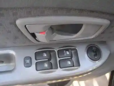 Véhicule à la ferraille kia carens 2.0 crdi ex monovolumen de l'année 2004 alimenté d4ea