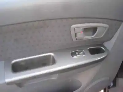 Véhicule à la ferraille kia carens 2.0 crdi ex monovolumen de l'année 2004 alimenté d4ea
