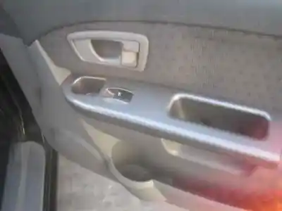 Véhicule à la ferraille kia carens 2.0 crdi ex monovolumen de l'année 2004 alimenté d4ea