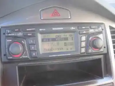 Véhicule à la ferraille kia carens 2.0 crdi ex monovolumen de l'année 2004 alimenté d4ea