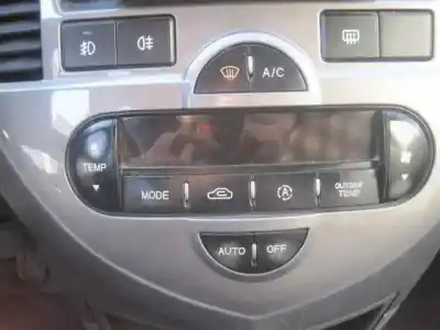 Véhicule à la ferraille kia carens 2.0 crdi ex monovolumen de l'année 2004 alimenté d4ea