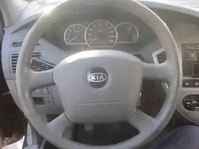 Véhicule à la ferraille kia carens 2.0 crdi ex monovolumen de l'année 2004 alimenté d4ea