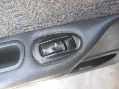 Veículo de Sucata mitsubishi santamo (hyundai) santamo confort do ano 2001 alimentado g4cp