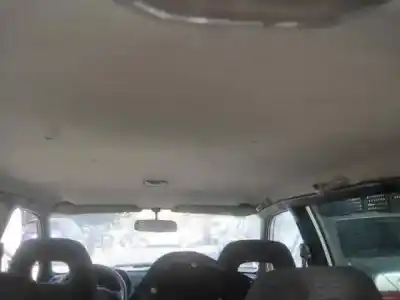 Veículo de Sucata mitsubishi santamo (hyundai) santamo confort do ano 2001 alimentado g4cp