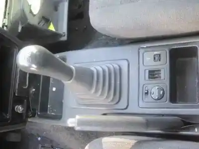 Veículo de Sucata mitsubishi santamo (hyundai) santamo confort do ano 2001 alimentado g4cp