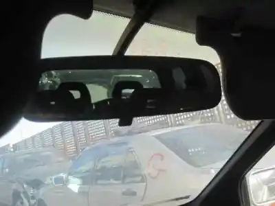 Veículo de Sucata mitsubishi santamo (hyundai) santamo confort do ano 2001 alimentado g4cp