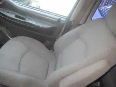 Здавання транспортного засобу hyundai h 1 h 1 furg.caja cerr.c. puerta року 2003 потужний 4cb
