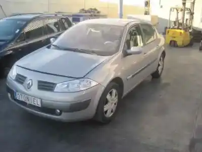 Здавання транспортного засобу RENAULT MEGANE II CLASSIC BERLINA Confort Dynamique року 2003 потужний F9Q B8