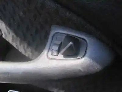 Здавання транспортного засобу bmw serie 3 berlina (e46) 330d року 2001 потужний d/306d1