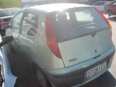 Veículo de Sucata fiat punto berlina (188) 1.2 8v dynamic do ano 2001 alimentado 188a4000