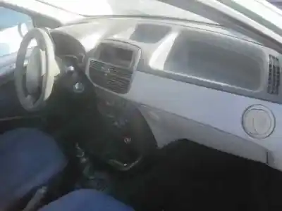 Veículo de Sucata fiat punto berlina (188) 1.2 8v dynamic do ano 2001 alimentado 188a4000