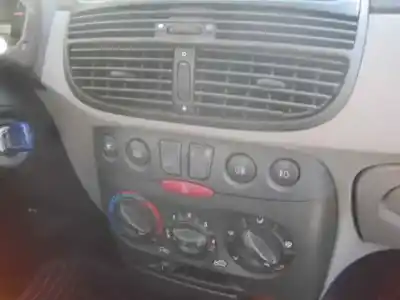 Veículo de Sucata fiat punto berlina (188) 1.2 8v dynamic do ano 2001 alimentado 188a4000
